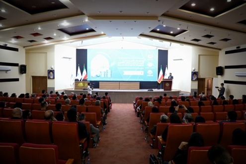 همایش تامین مالی، فرصت‌های سرمایه‌گذاری و توسعه تجارت استان یزد برگزار شد