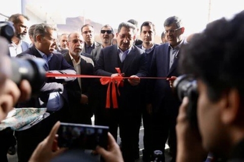 آیین بهره برداری از واحد صنعتی مروارید بسپار جم در شهرک صنعتی تفت ۲ با حضور وزیر صمت