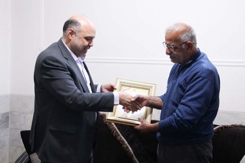 دیدار مدیرعامل شرکت شهرکهای صنعتی یزد با 5 تن از جانبازان و ایثارگران هشت سال دفاع مقدس