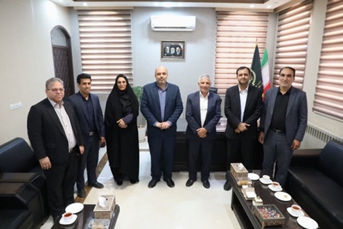دیدار و قدردانی از تلاش های مدیرکل جهاد کشاورزی استان همزمان با هفته جهاد کشاورزی