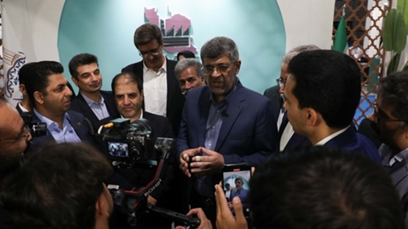 پاویون خوشه گردشگری یزد میزبان استاندار یزد در دومین شب از برگزاری نمایشگاه ملی گردشگری