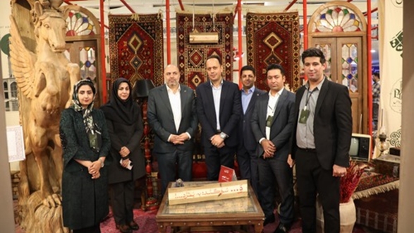 بازدید مدیرعامل شرکت شهرک‌های صنعتی استان یزد از نخستین نمایشگاه ملی گردشگری یزد