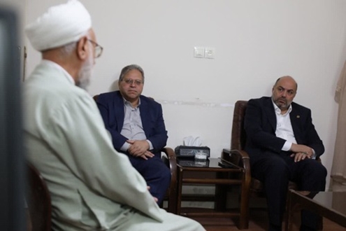 نشست هم‌اندیشی ترویج فرهنگ اقامه نماز در صنایع استان یزد برگزار شد