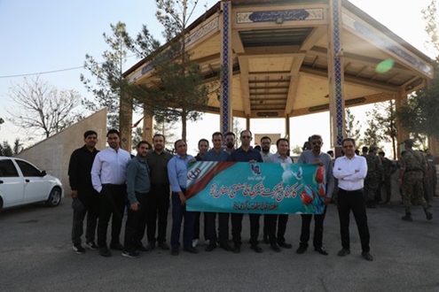 حضور کارکنان شرکت شهرک‌های صنعتی استان یزد در آیین غبارروبی و عطرافشانی گلزار شهدای خلدبرین